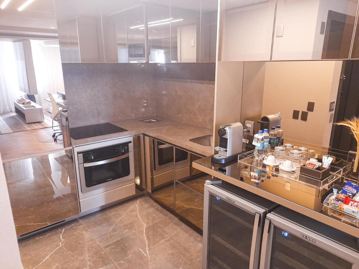 Art Hotel Transamerica Collection Porto Alegre Exterior foto A kitchen in a private home