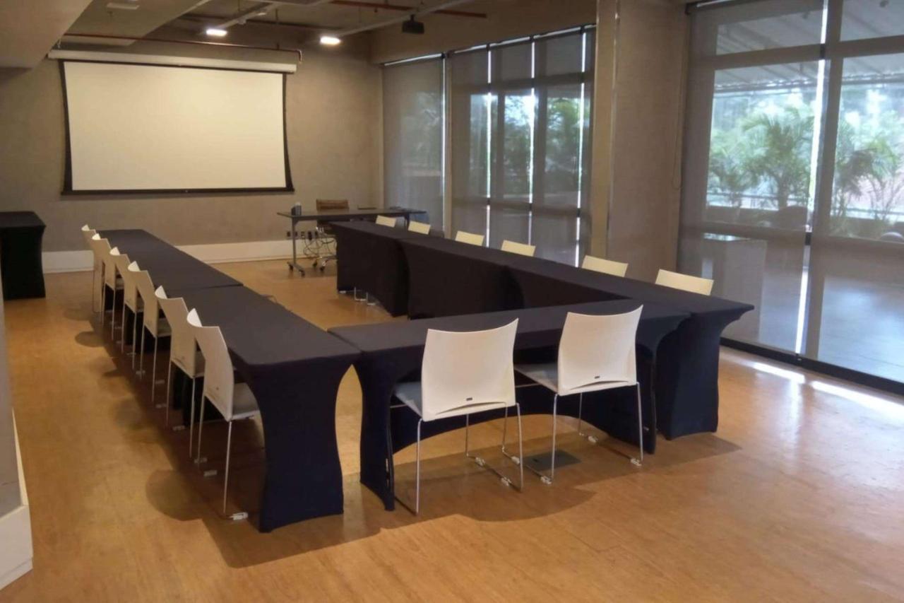 Art Hotel Transamerica Collection Porto Alegre Exterior foto A meeting room at the Center for the Arts, San Jose