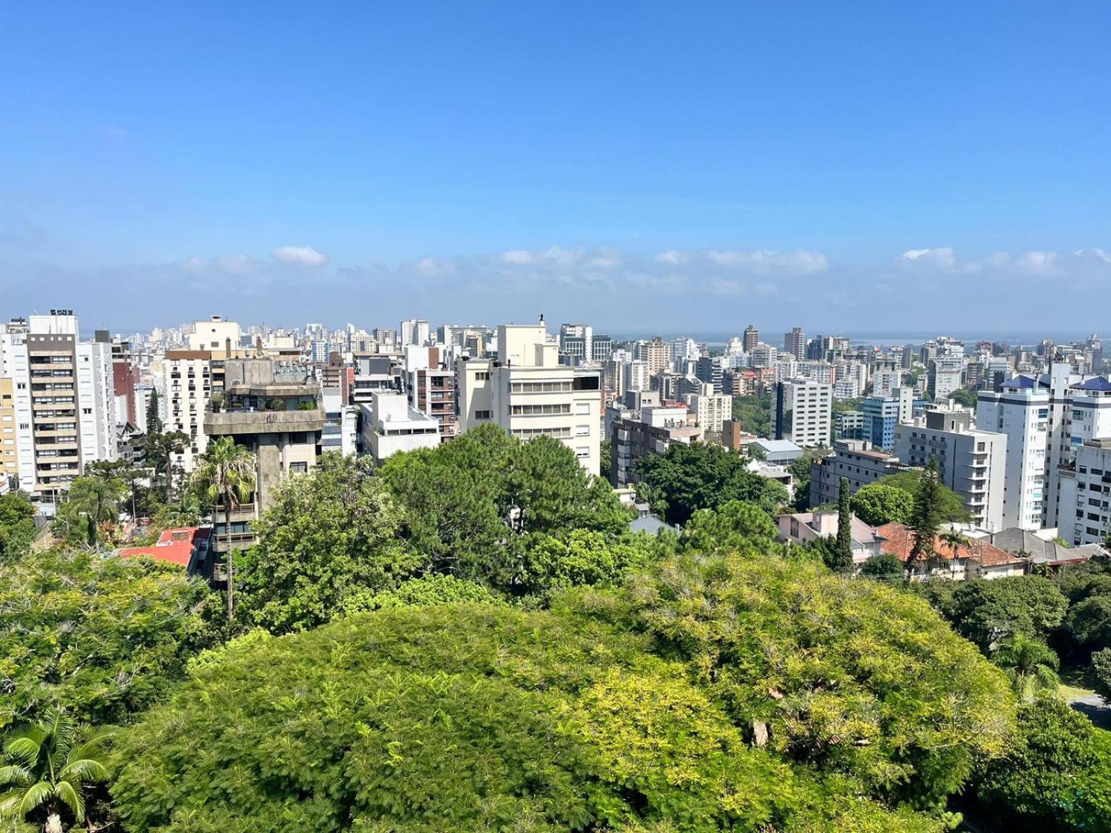 Art Hotel Transamerica Collection Porto Alegre Exterior foto View of the city from the top of the Torre de TV Gaúcha.